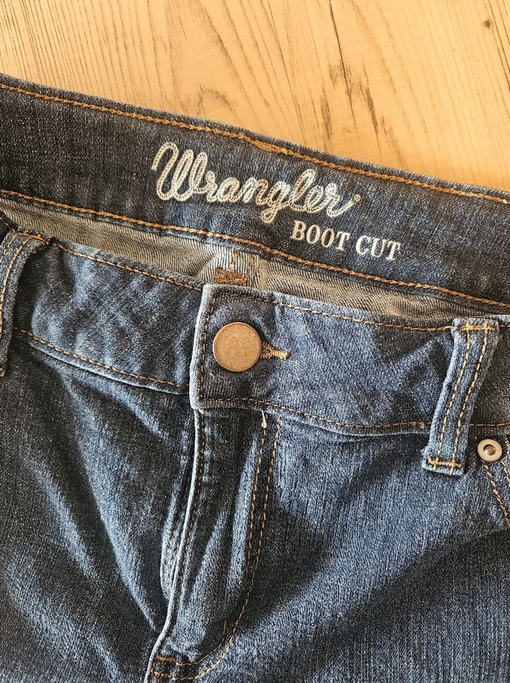Wrangler Women's Boot Cut Jeans - Picture 7 of 7